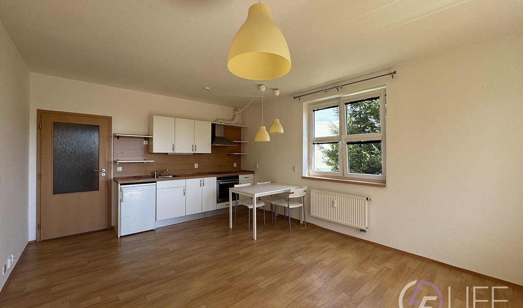 Pronájem bytu 2+kk 48 m², Jilemnice – náhled fotky 2