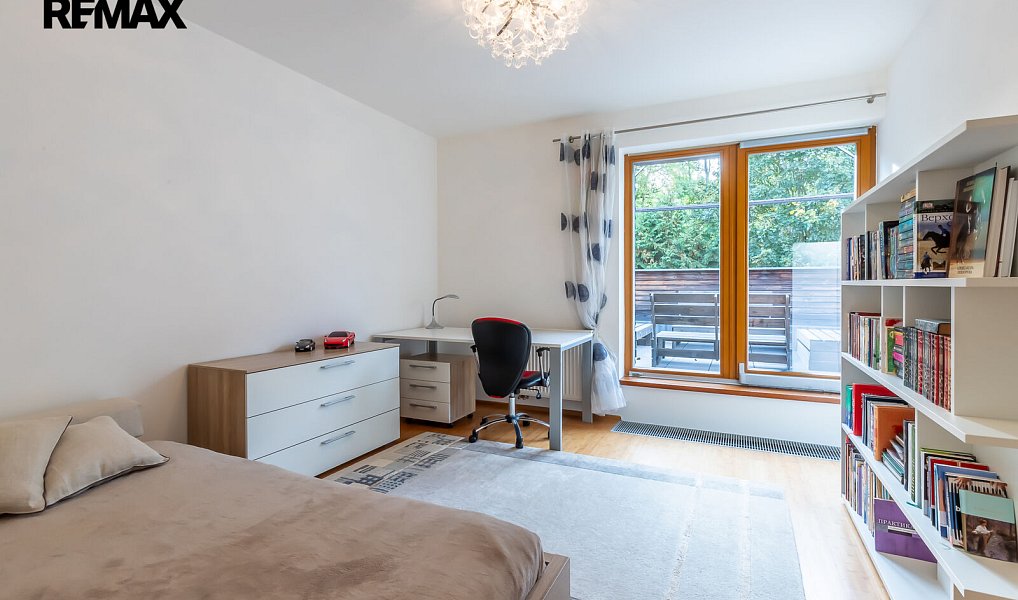 Prodej domu 306 m² s pozemkem 418 m², Praha – náhled fotky 25