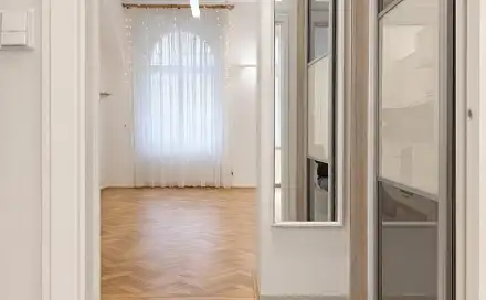 Prodej bytu 2+1 56 m², Všehrdova, Praha 1 - Malá Strana