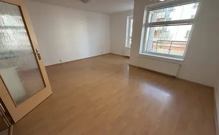 Pronájem bytu 1+kk 36 m², Rybova, Hradec Králové - Nový Hradec Králové