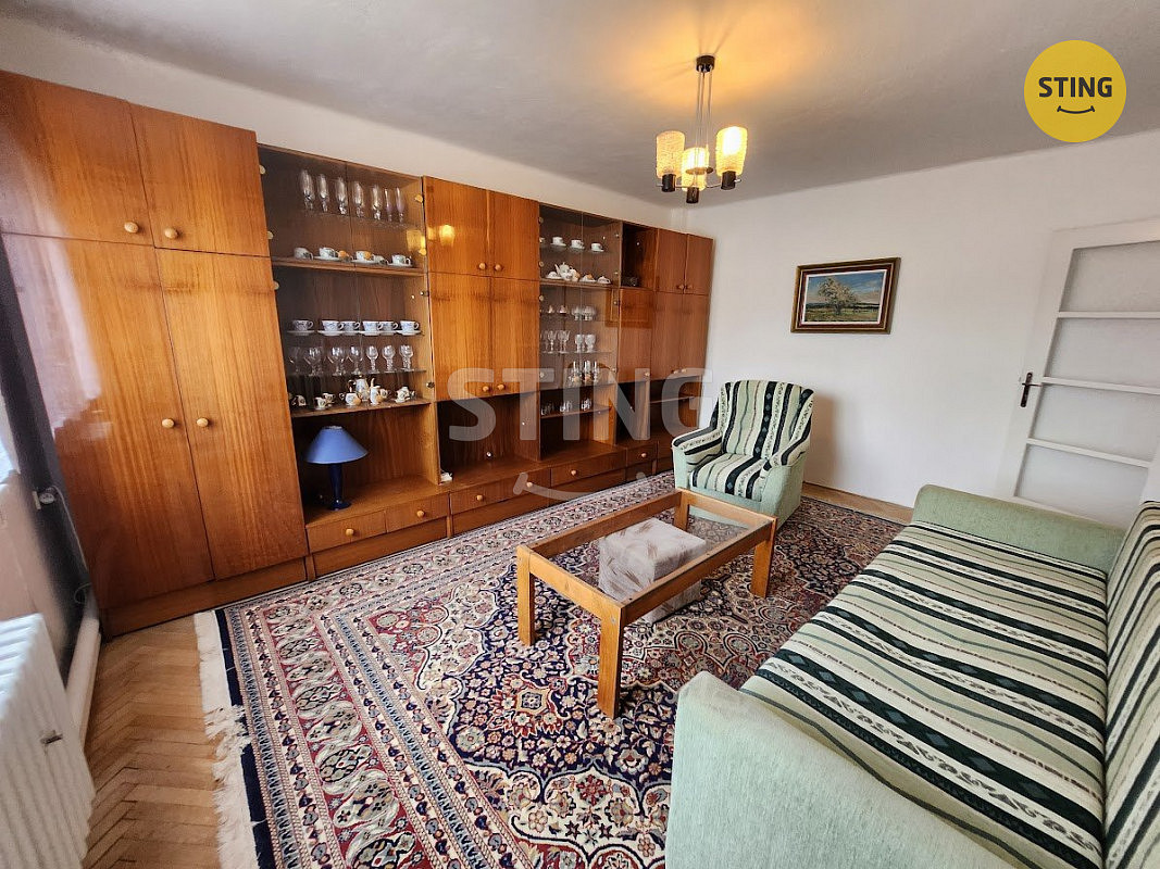 Prodej domu 240 m² s pozemkem 235 m² – fotografie 2