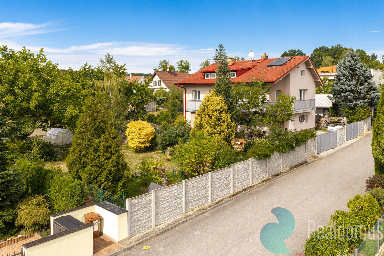 Prodej domu 245 m² s pozemkem 757 m² – fotografie 3