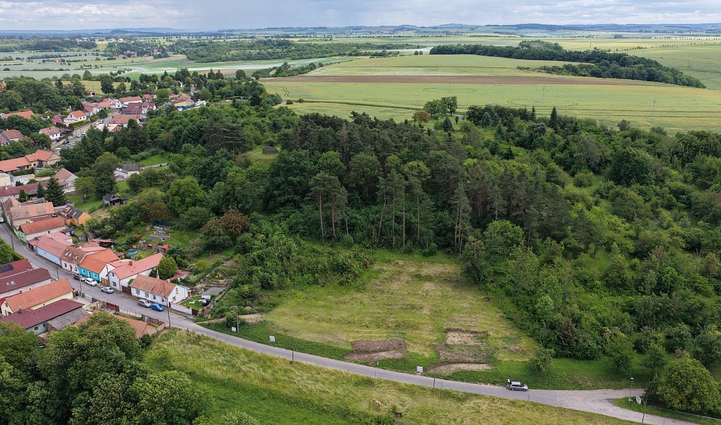 Prodej stavebního pozemku 1 117 m², Dobřichov – náhled fotky 7
