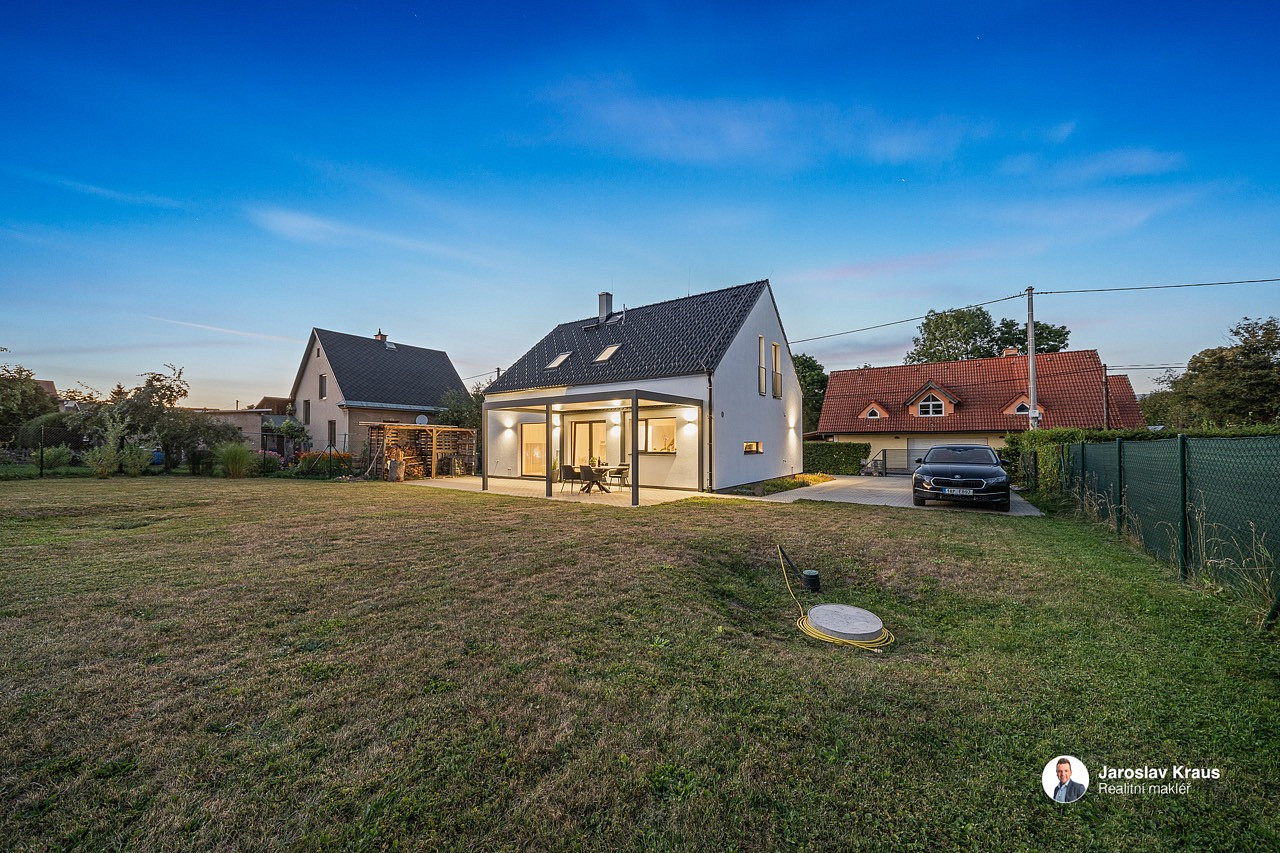 Prodej domu 147 m² s pozemkem 911 m²