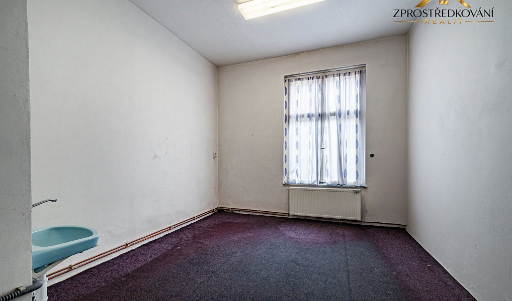 Prodej nájemního domu, činžáku 267 m², Kraslice – náhled fotky 12