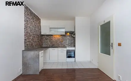 Prodej bytu 2+kk 42 m², Lipnická, Praha 9 - Kyje