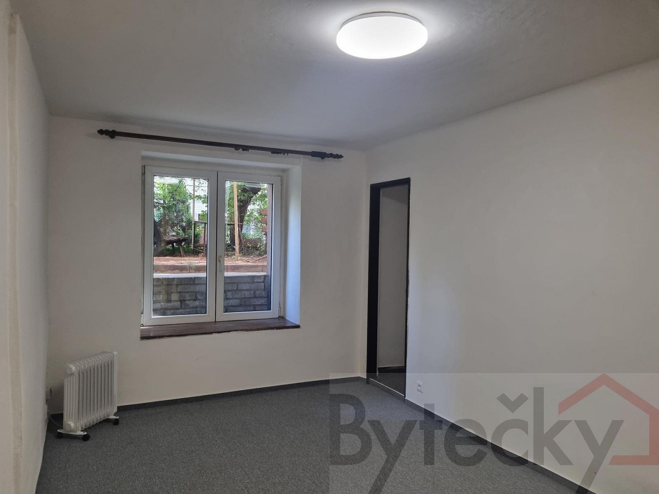 Pronájem bytu 1+1 25 m² – fotografie 5