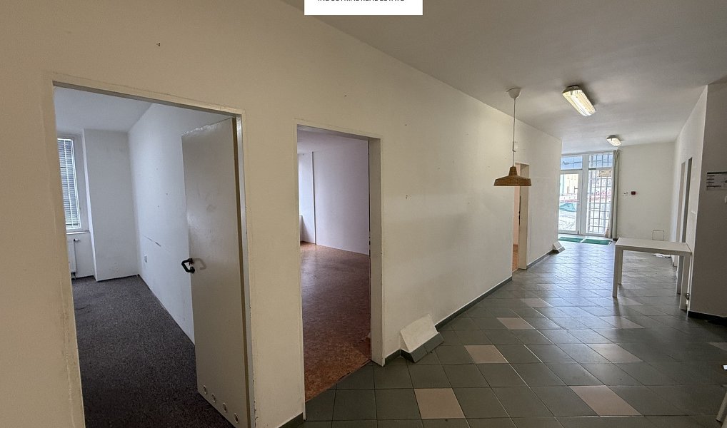 Prodej výrobních prostor 3 508 m², Praha – náhled fotky 11