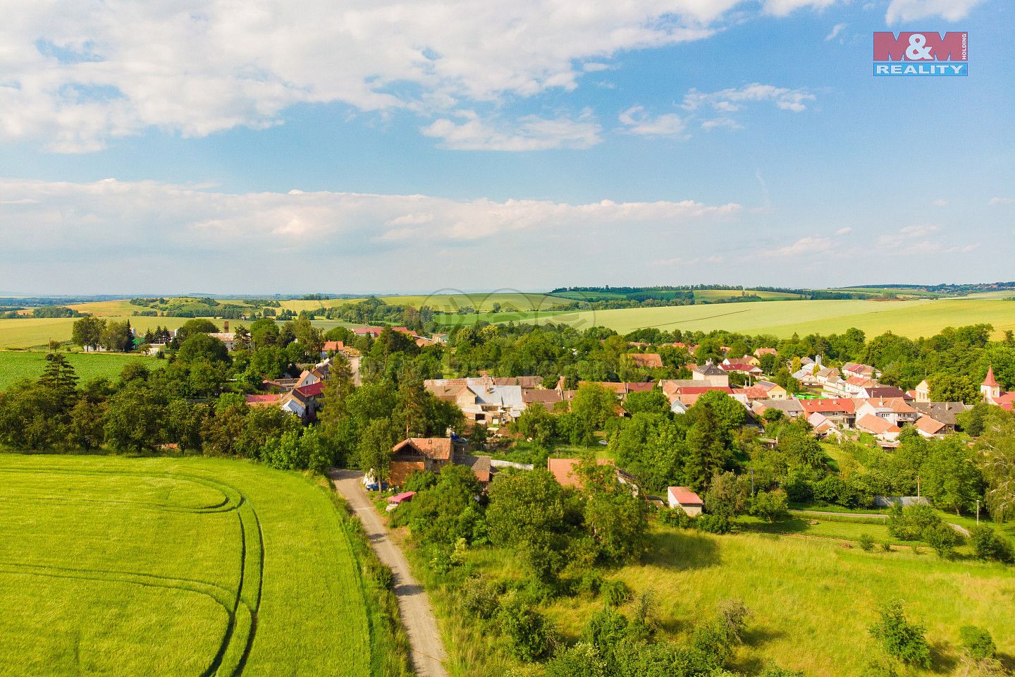 Prodej stavebního pozemku 734 m² – fotografie 2
