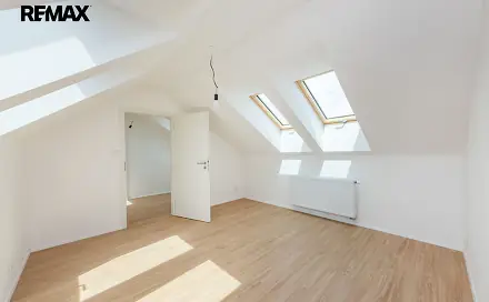 Prodej bytu 3+kk 72 m², Jeseniova, Praha 3 - Žižkov