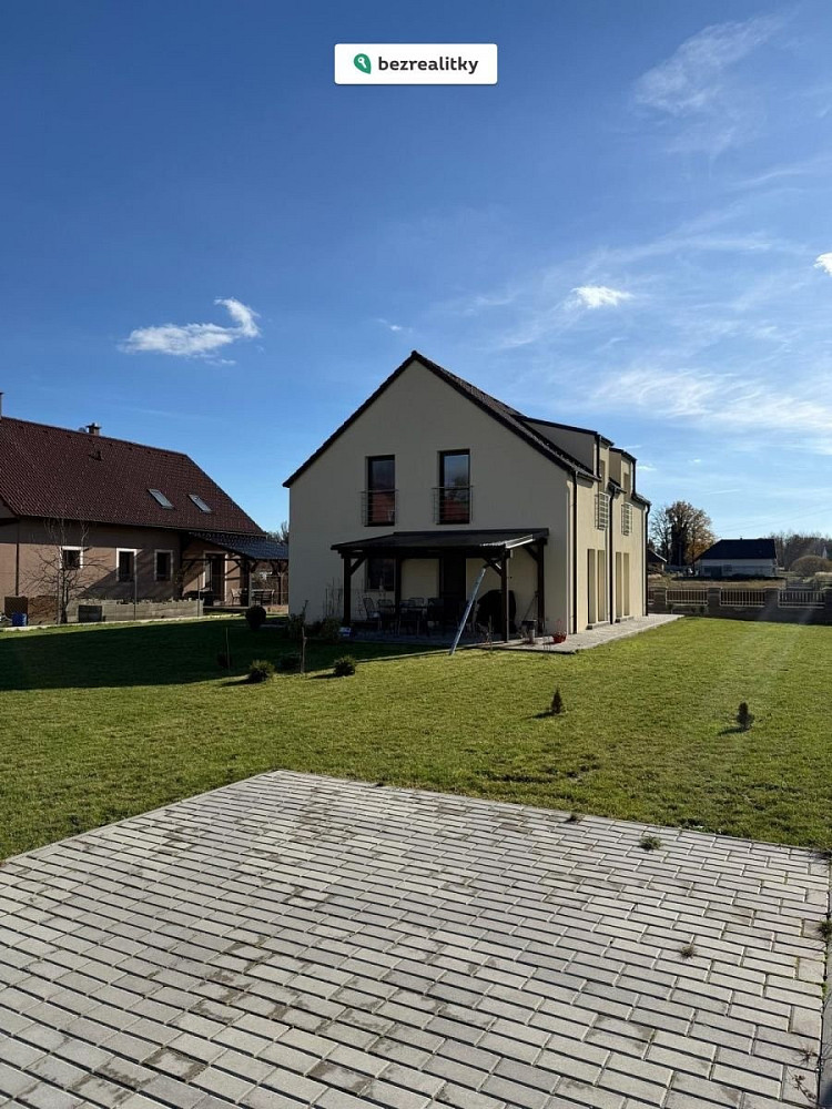 Prodej domu 142 m² s pozemkem 731 m²
