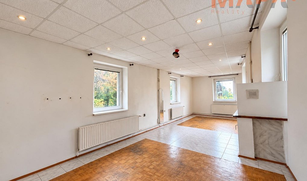 Prodej domu 306 m² s pozemkem 697 m², Jirkov – náhled fotky 5