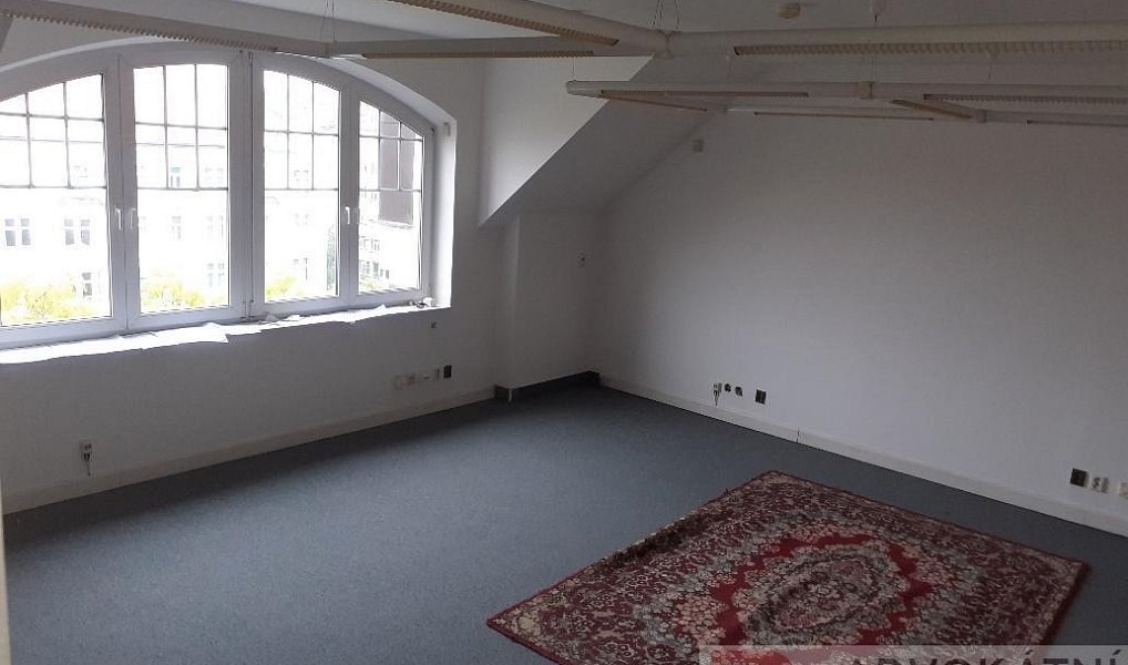 Pronájem kanceláře 55 m², Praha – náhled fotky 13
