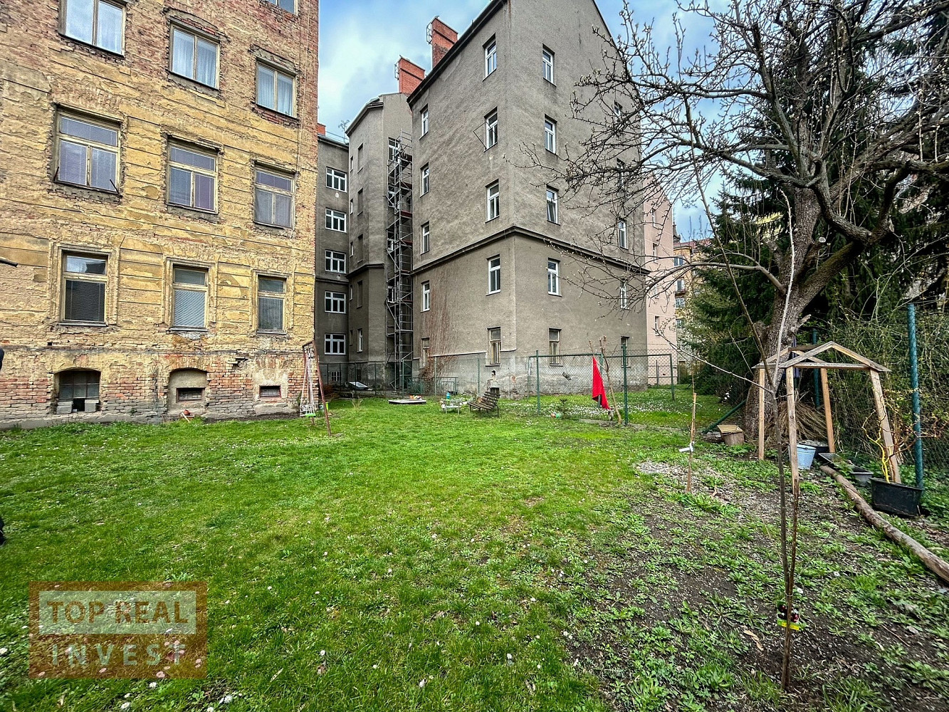 Prodej pozemku 222 m² – fotografie 4