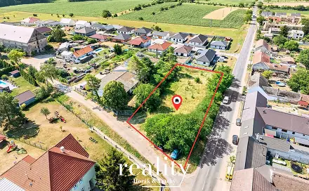 Prodej stavebního pozemku 2 002 m², Drnholec, okres Břeclav