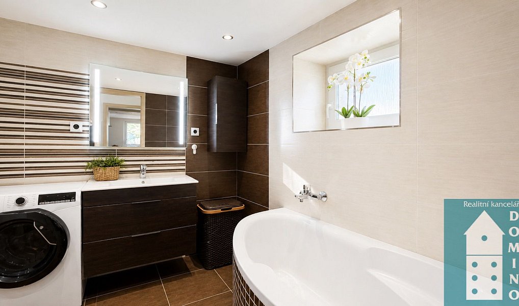 Prodej domu 241 m² s pozemkem 341 m², Halenkovice – náhled fotky 26