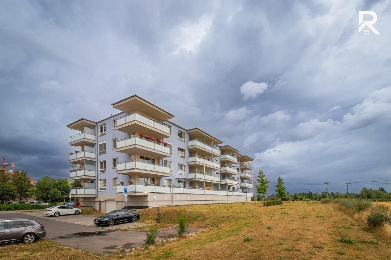 Pronájem bytu 3+kk 58 m² — photo 2