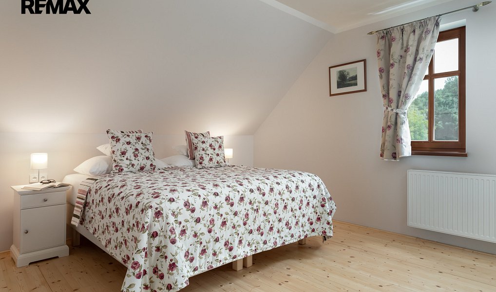 Prodej domu 470 m² s pozemkem 3 949 m², Závada – náhled fotky 20