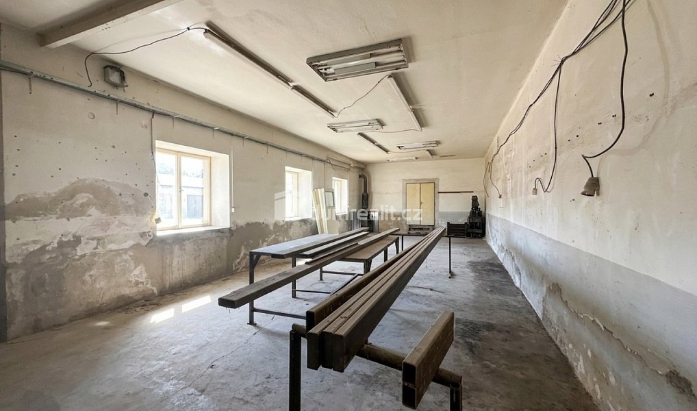 Pronájem výrobních prostor 292 m², Podivín – náhled fotky 2