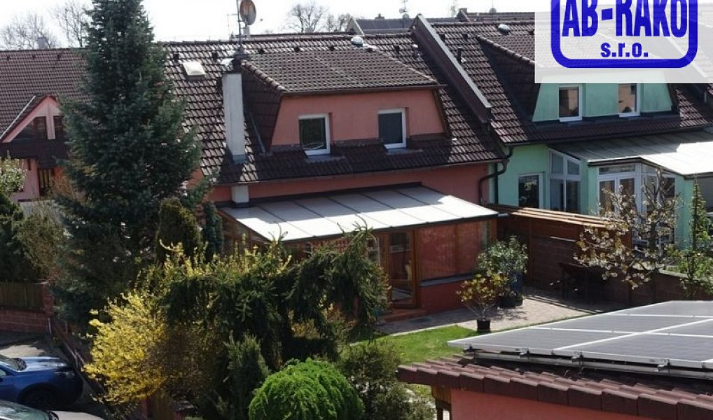 Prodej domu 215 m² s pozemkem 563 m², Jindřichův Hradec – náhled fotky 2