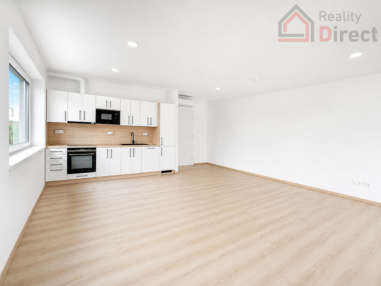 Pronájem bytu 2+kk 73 m² – fotografie 4