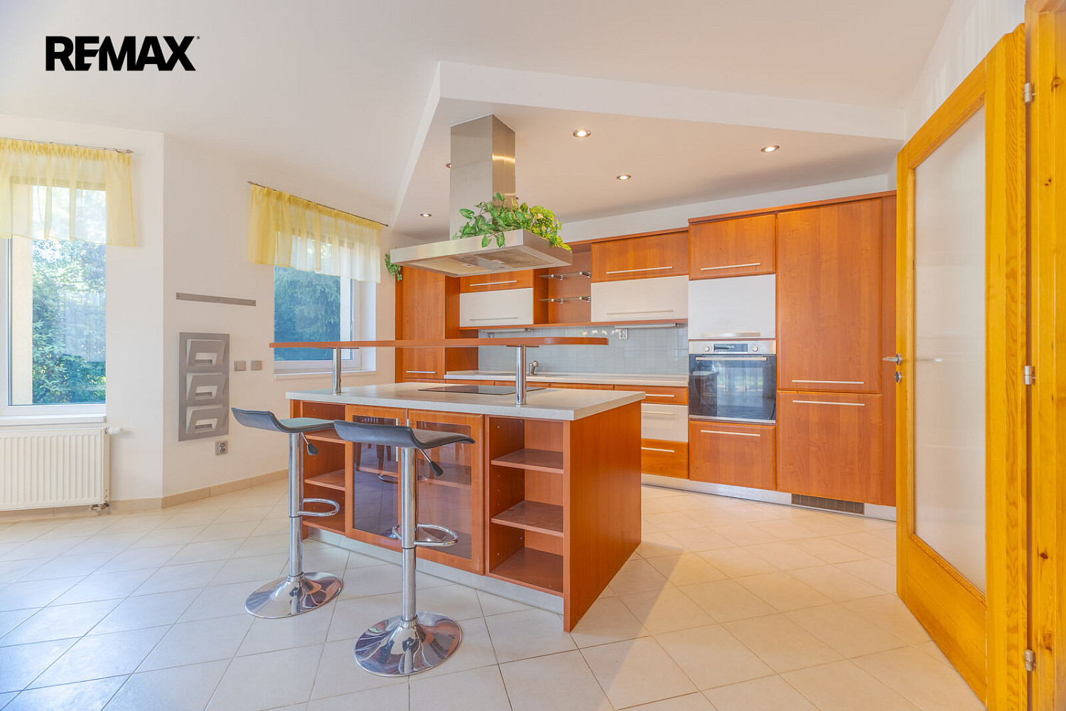 Prodej domu 187 m² s pozemkem 563 m² – fotografie 3