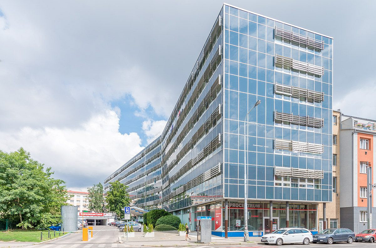 Pronájem kanceláře 213 m²