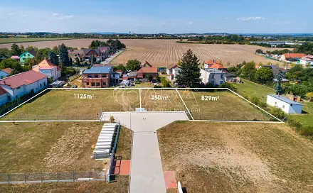 Prodej stavebního pozemku 1 125 m², Máchova, Vestec, okres Praha-západ