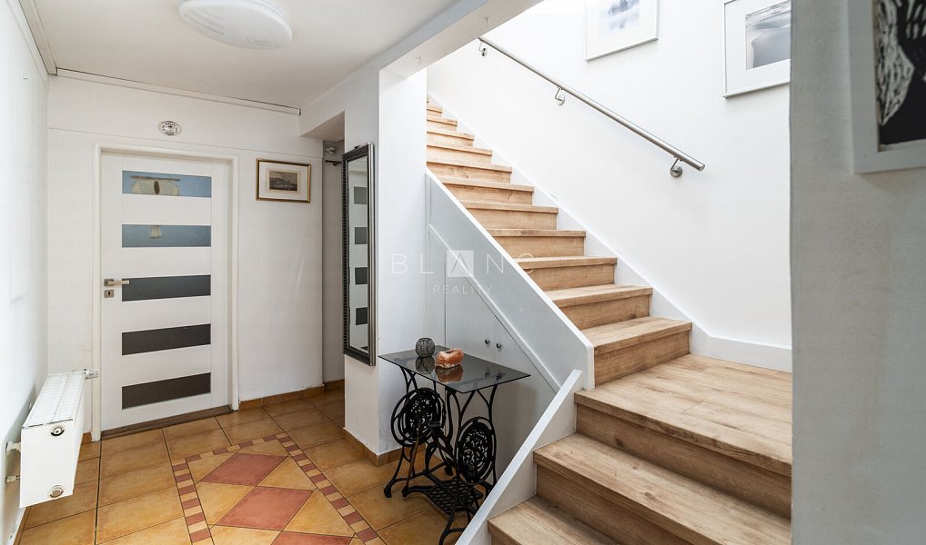 Prodej domu 161 m² s pozemkem 984 m², Praha – náhled fotky 8