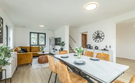 Prodej domu 93 m² s pozemkem 280 m², Škvorec, okres Praha-východ