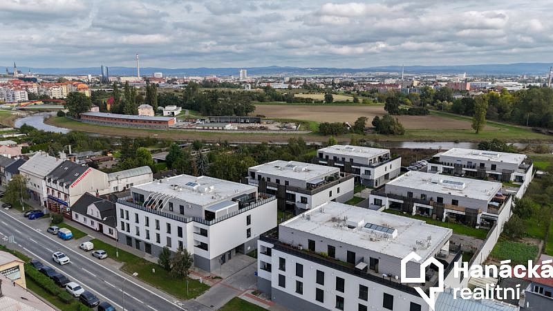 Pronájem garážového stání v Olomouci, ul. Věry Pánkové – fotografie 4