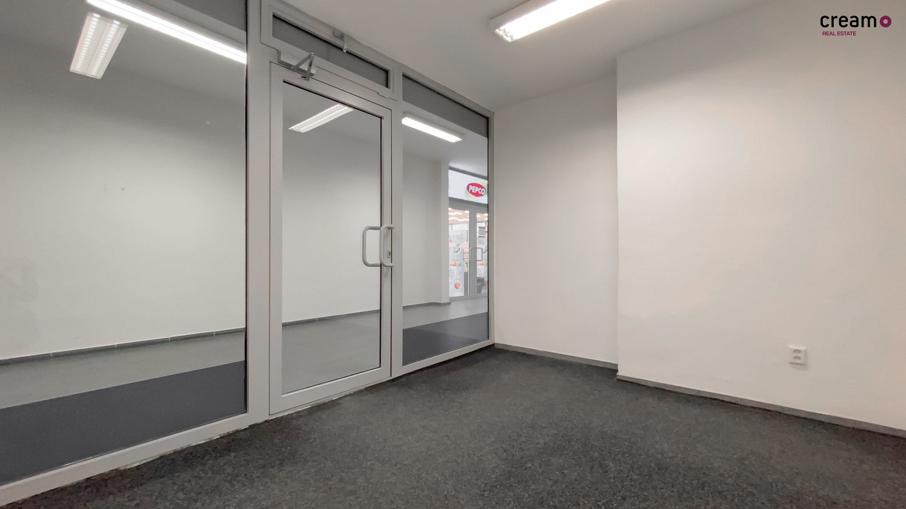 Pronájem obchodních prostor 11 m²