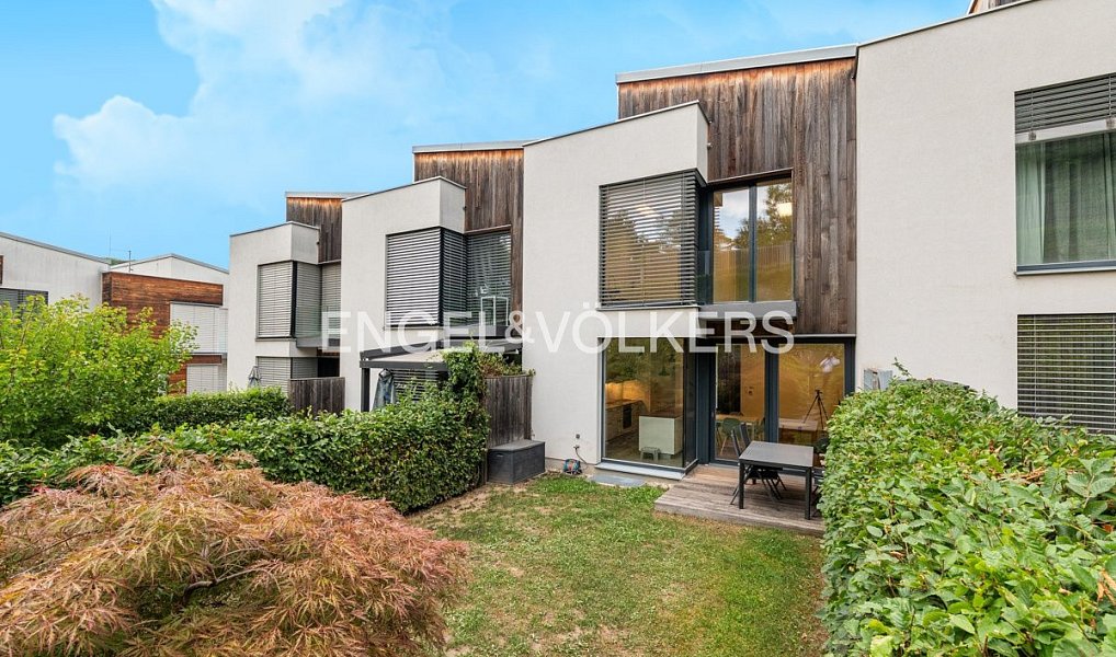 Pronájem domu 165 m² s pozemkem 170 m², Praha – náhled fotky 14