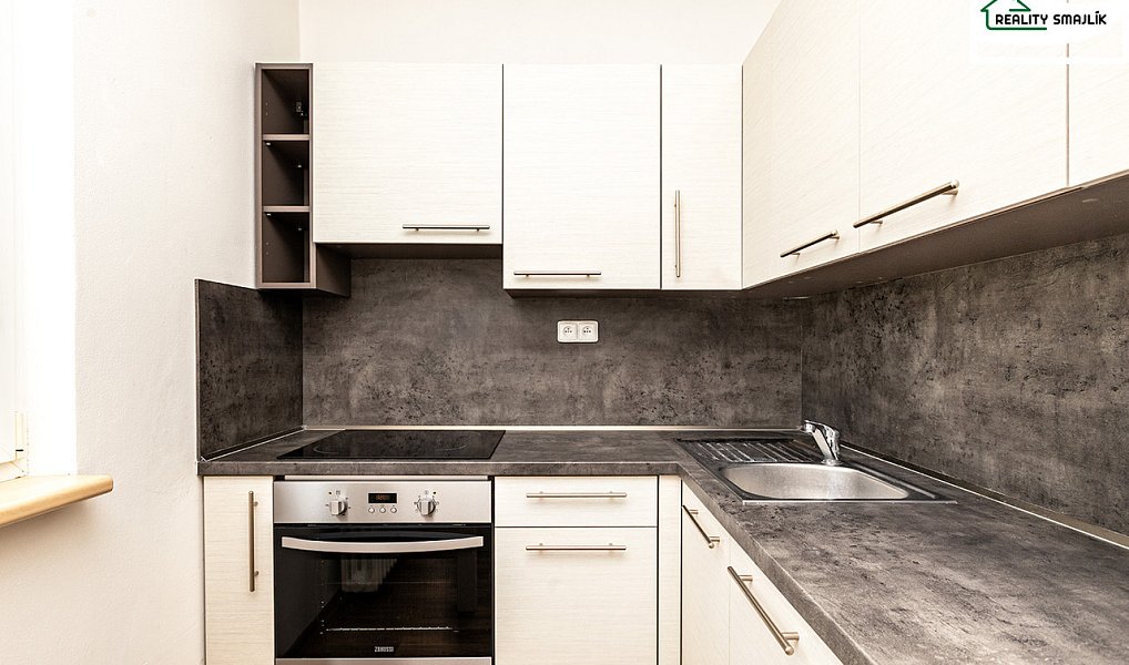 Pronájem bytu 2+1 54 m², Cheb – náhled fotky 2