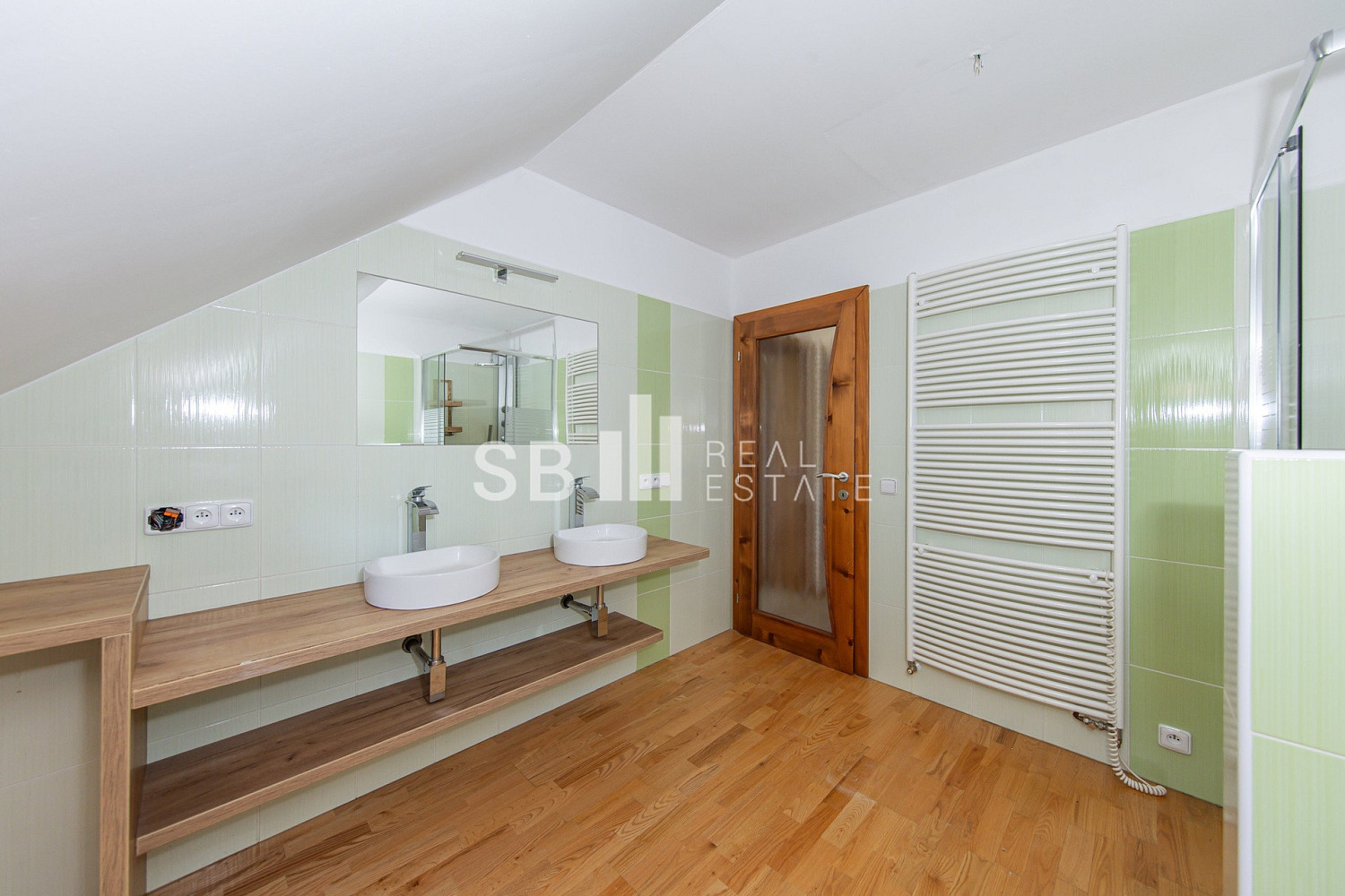 Prodej domu 230 m² s pozemkem 2 578 m²