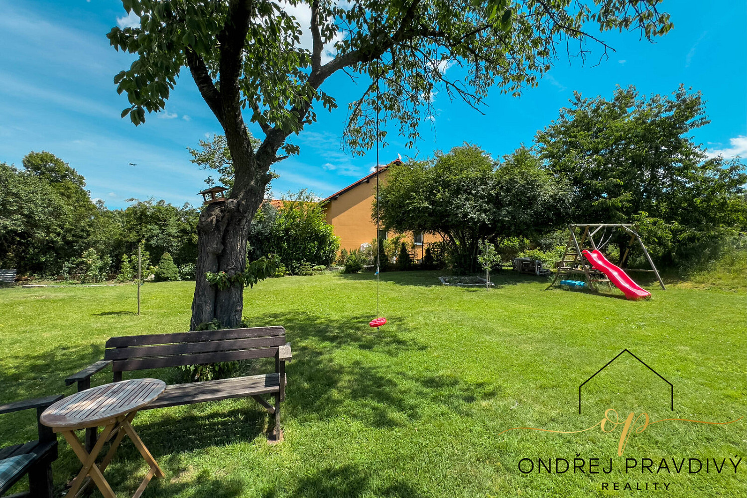 Prodej stavebního pozemku 770 m²