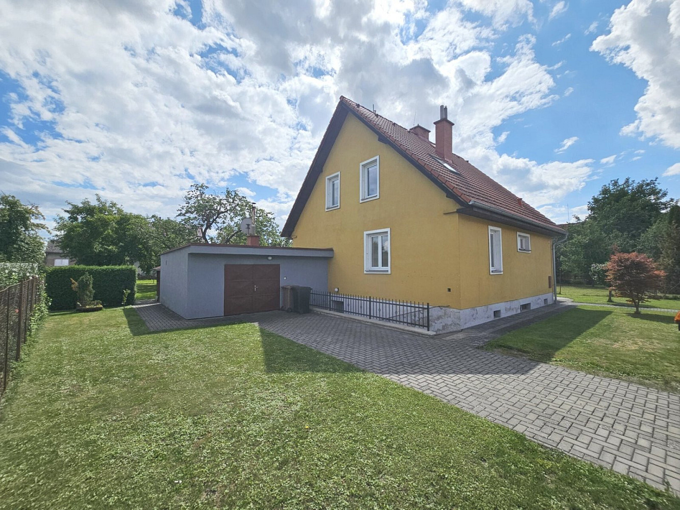Prodej domu 179 m² s pozemkem 948 m² — photo 2