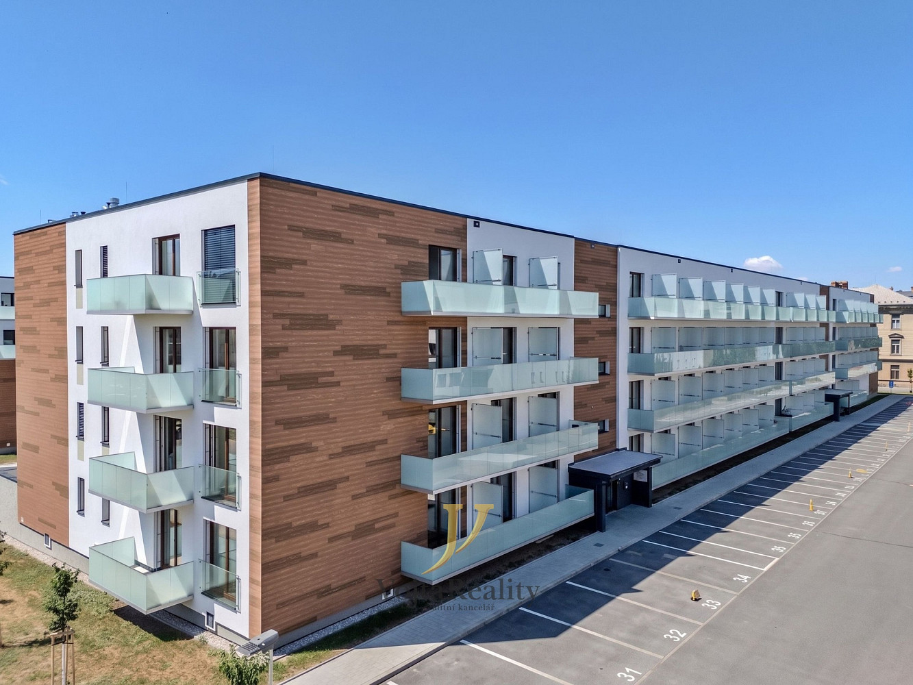 Pronájem bytu 2+kk 54 m² – pohled 2