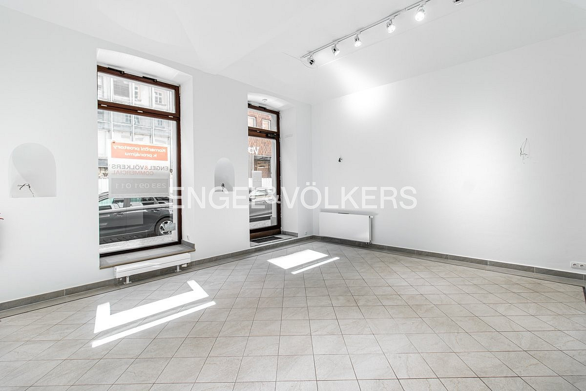 Pronájem obchodních prostor 93 m² – fotografie 2