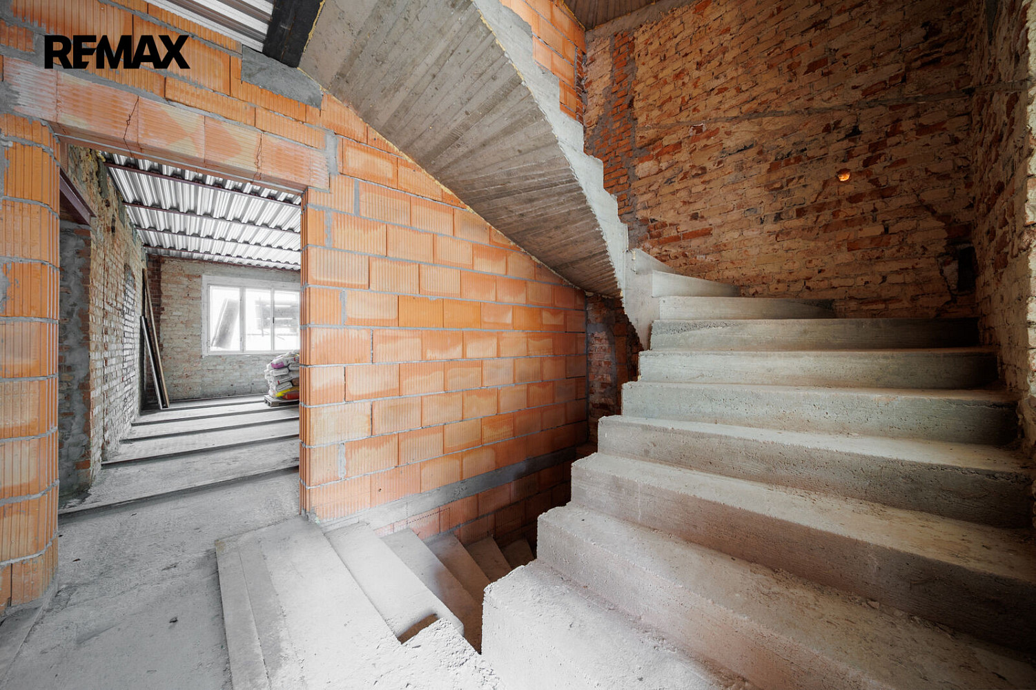 Prodej domu 474 m² s pozemkem 400 m² – fotografie 2