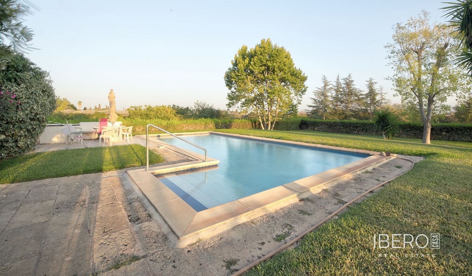 Prodej domu 800 m² s pozemkem 21 000 m²