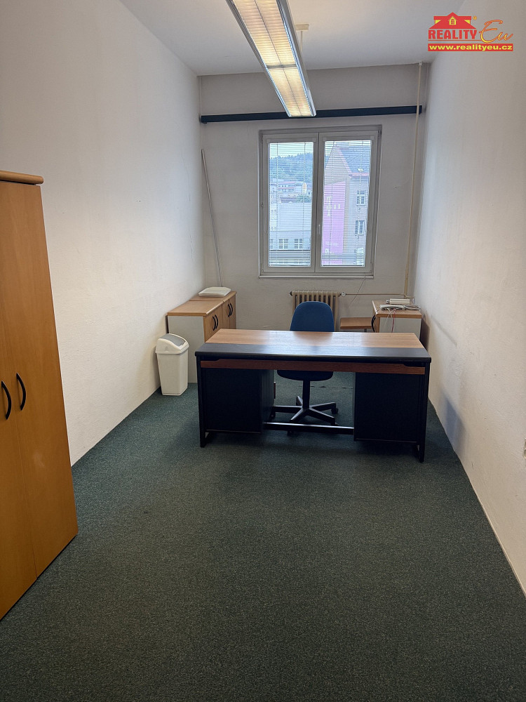 Pronájem kanceláře 16 m² – fotografie 4