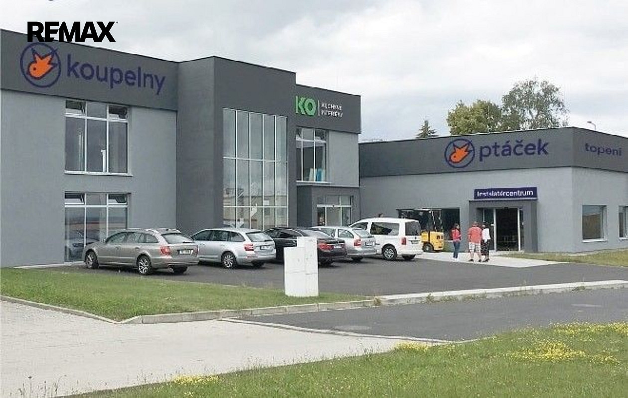 Pronájem kanceláře 360 m²