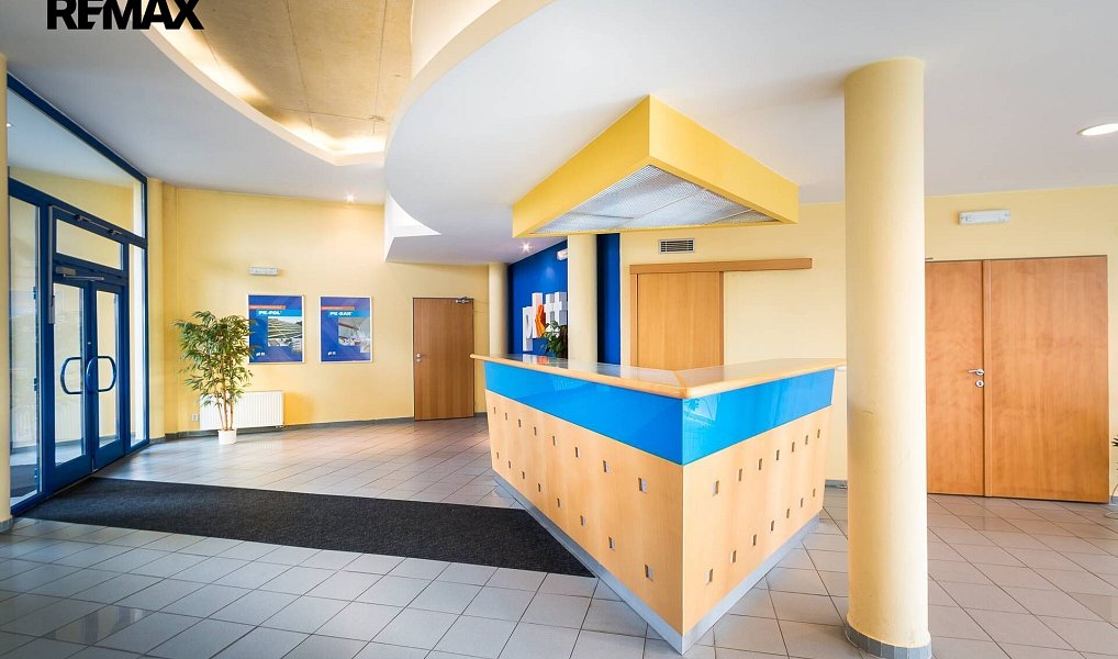 Pronájem skladovacích prostor 2 325 m², Strančice – náhled fotky 4