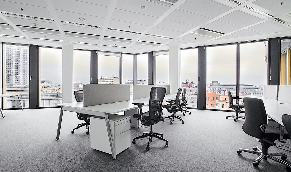 Pronájem kanceláře 989 m², Praha – náhled fotky 7