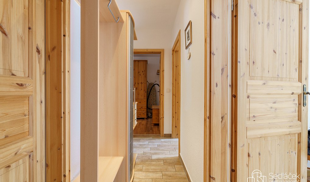Prodej bytu 3+1 60 m², Boží Dar – náhled fotky 15