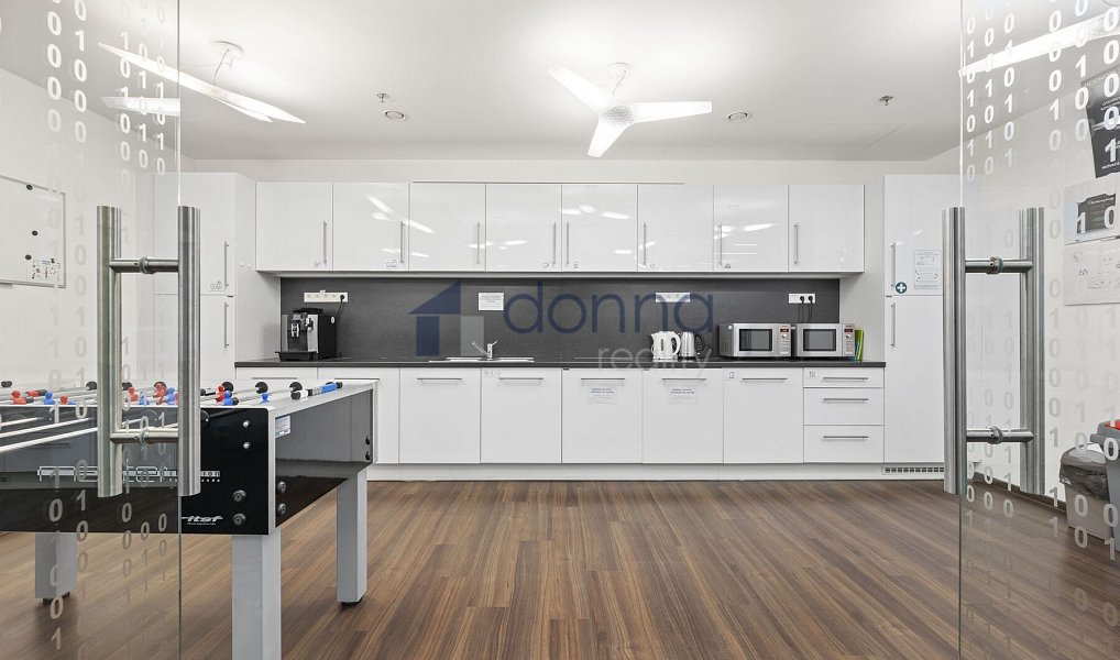 Pronájem kanceláře 633 m², Praha – náhled fotky 8