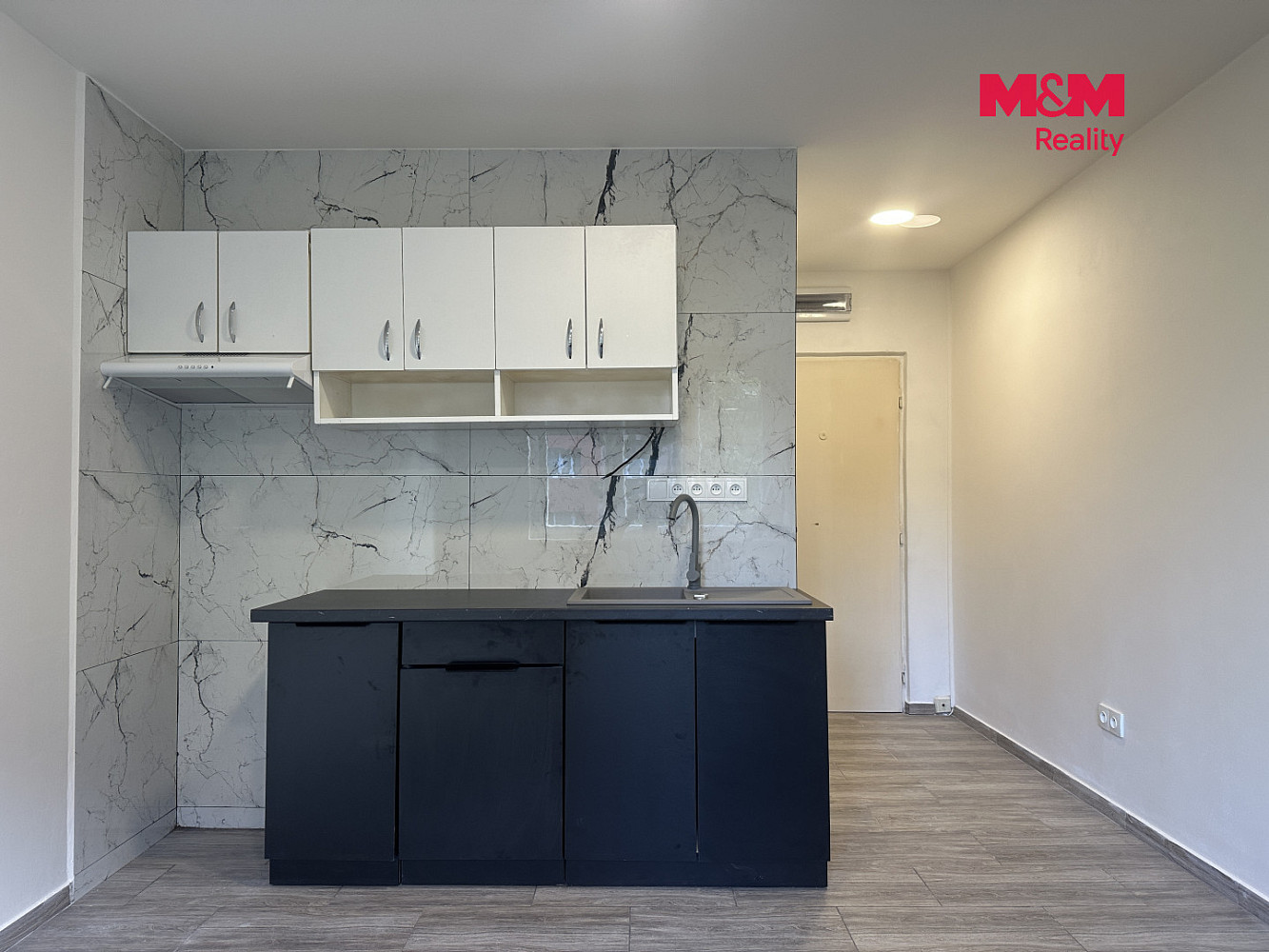 Pronájem bytu 1+kk 19 m² – fotografie 4