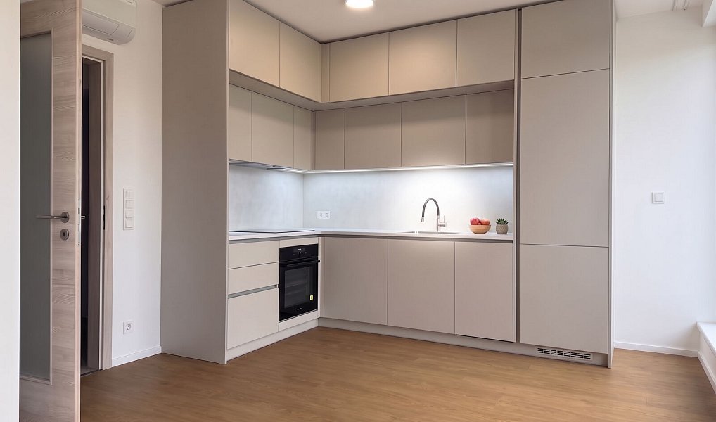 Pronájem bytu 2+kk 77 m², Praha – náhled fotky 5
