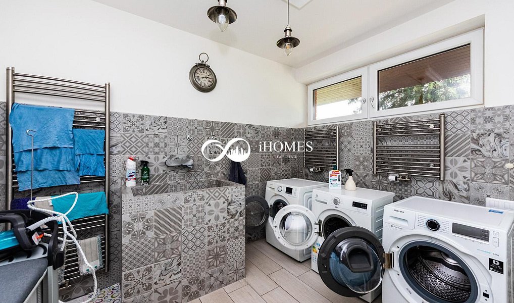 Prodej domu 484 m² s pozemkem 5 684 m², Praha – náhled fotky 28